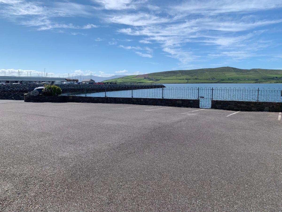 Dingle Harbour Nights Exterior foto
